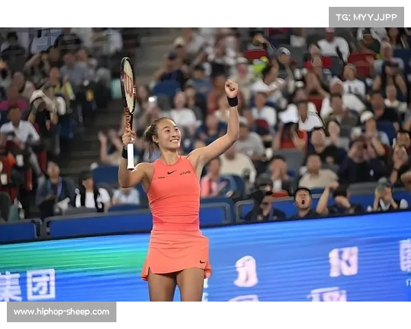 2025武汉网球公开赛盛大揭幕郑钦文携手萨巴伦卡闪耀登场